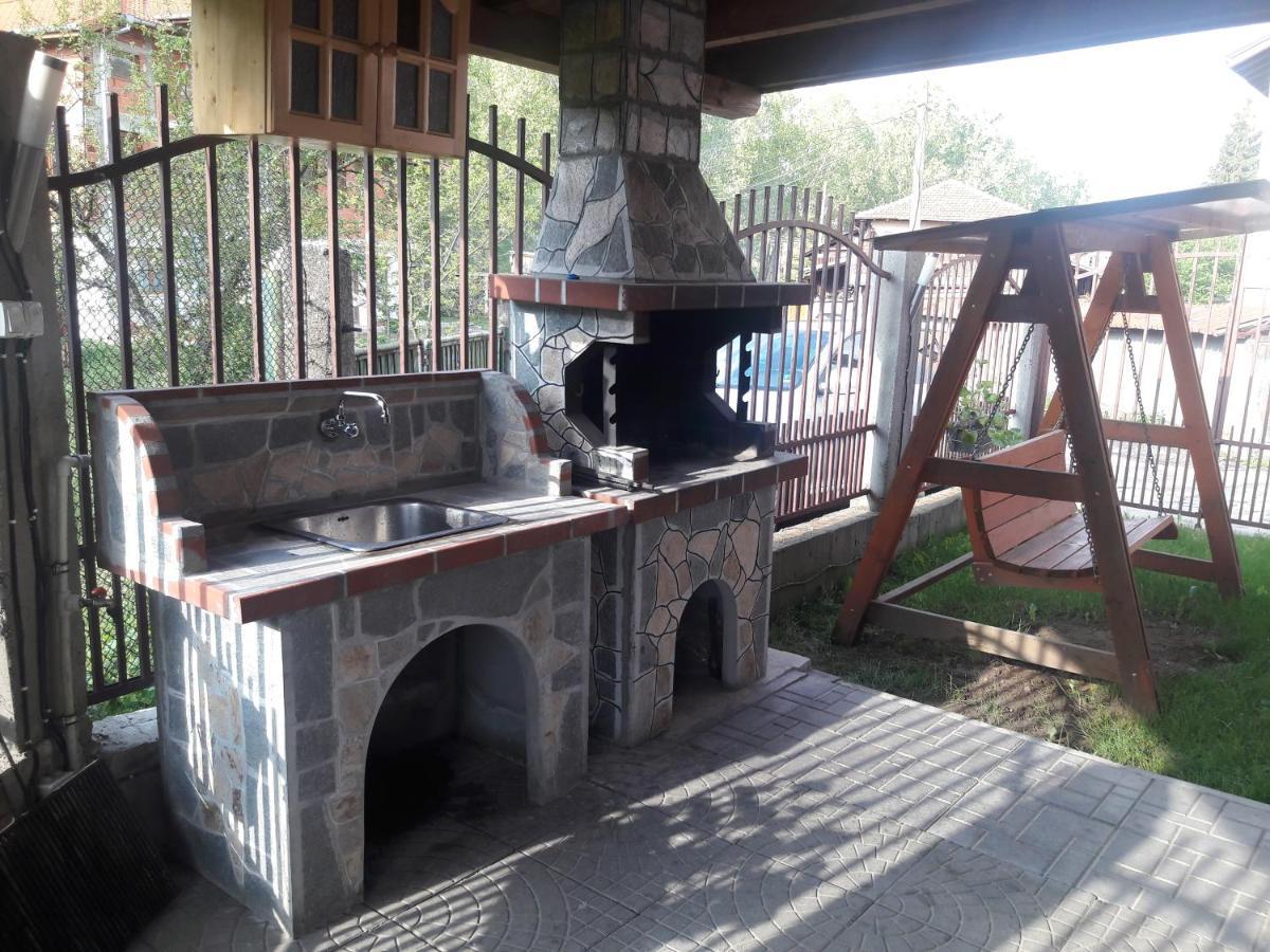 Advel Guest Hous Hotel Madzhare Buitenkant foto