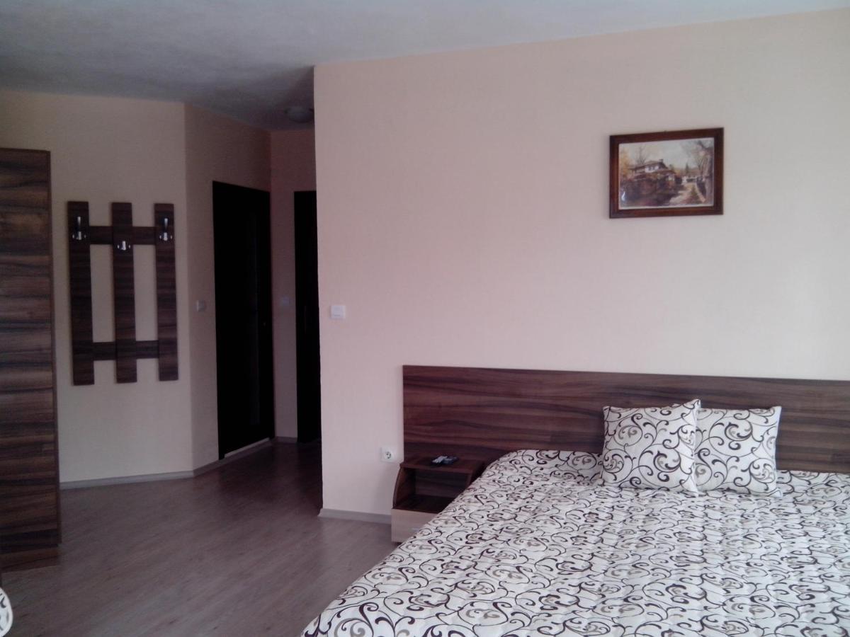 Advel Guest Hous Hotel Madzhare Buitenkant foto