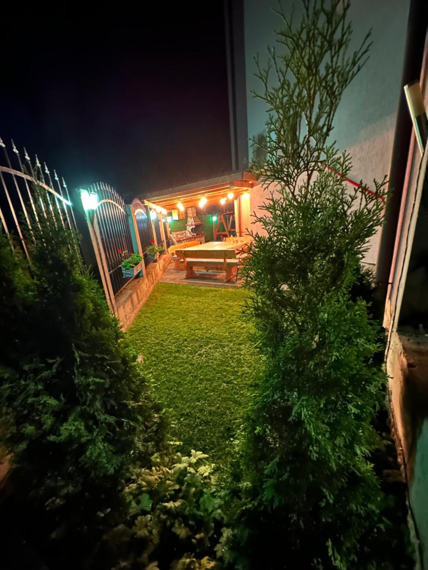 Advel Guest Hous Hotel Madzhare Buitenkant foto