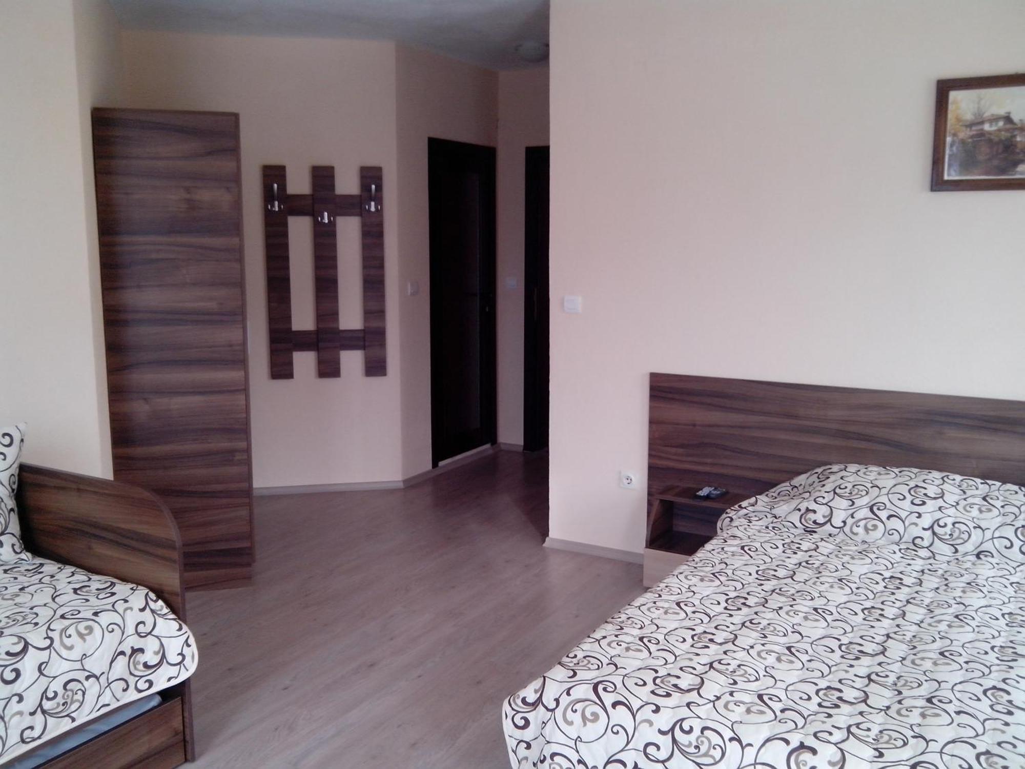 Advel Guest Hous Hotel Madzhare Buitenkant foto