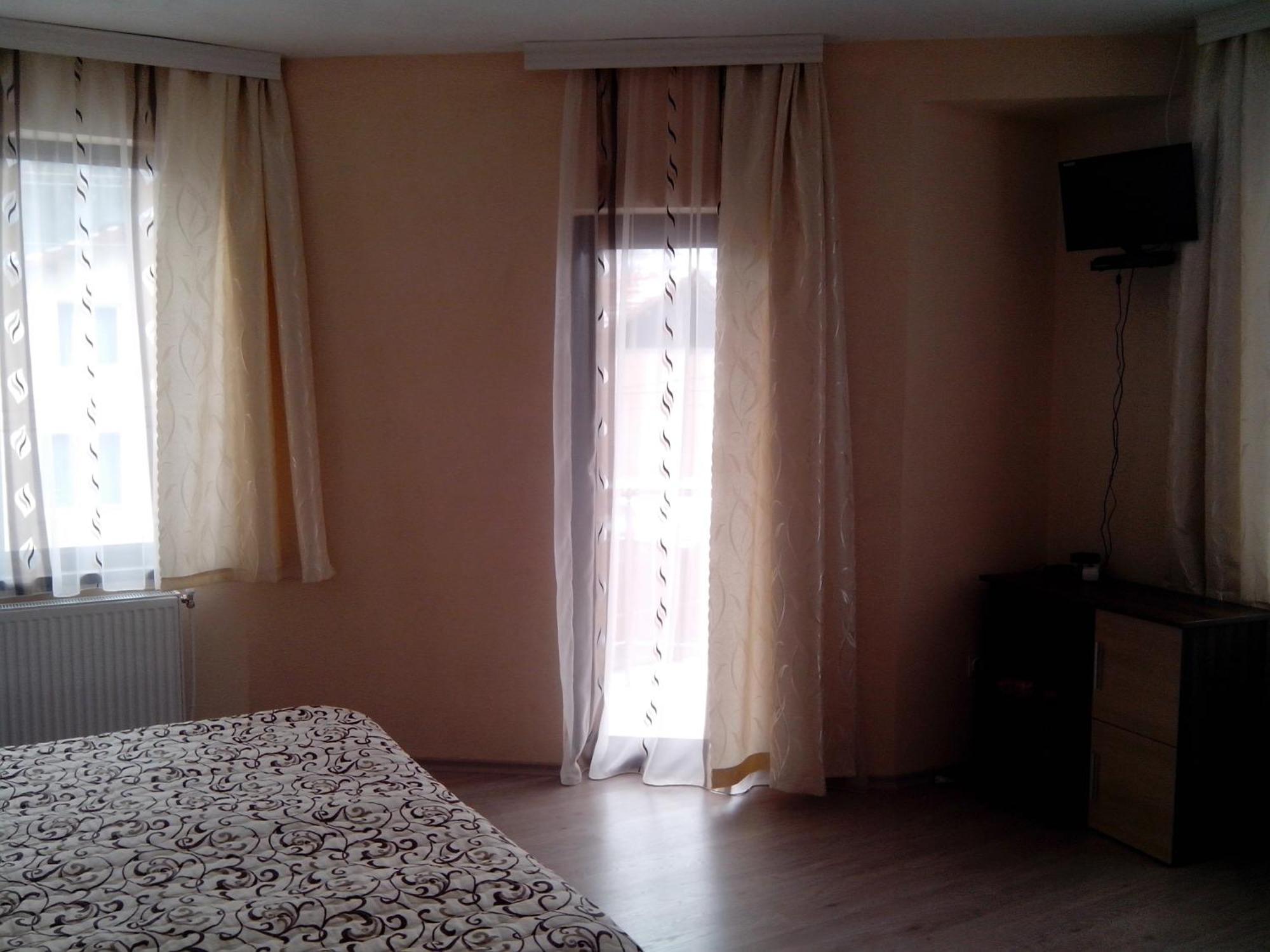 Advel Guest Hous Hotel Madzhare Buitenkant foto