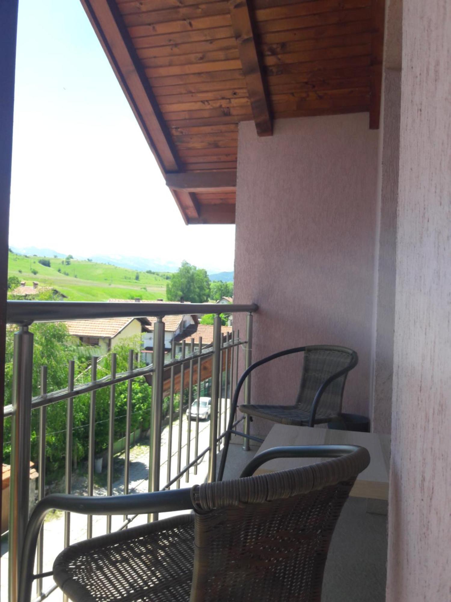 Advel Guest Hous Hotel Madzhare Buitenkant foto