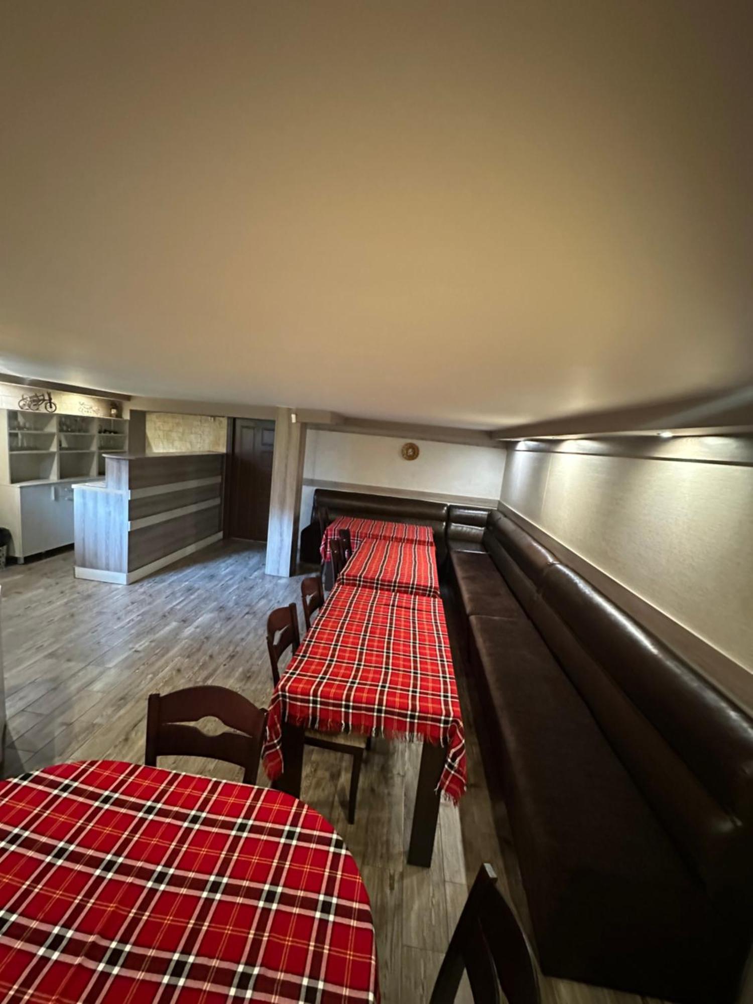 Advel Guest Hous Hotel Madzhare Buitenkant foto